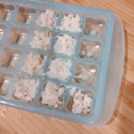 離乳食中期 鱈の塩抜きと冷凍保存でストック作り レシピ 作り方 By 瑤希 楽天レシピ 離乳食中期 鱈の塩抜きと冷凍保存でストック作り レシピ 作り方 By 瑤希 楽天レシピ